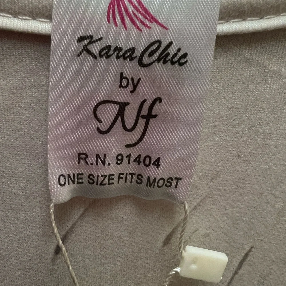 Beautiful summer dress by Kara Chic NWT - Picture 7 of 13